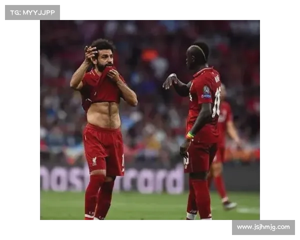 以萨拉赫常踢位置为核心解析现代足球边锋进攻体系